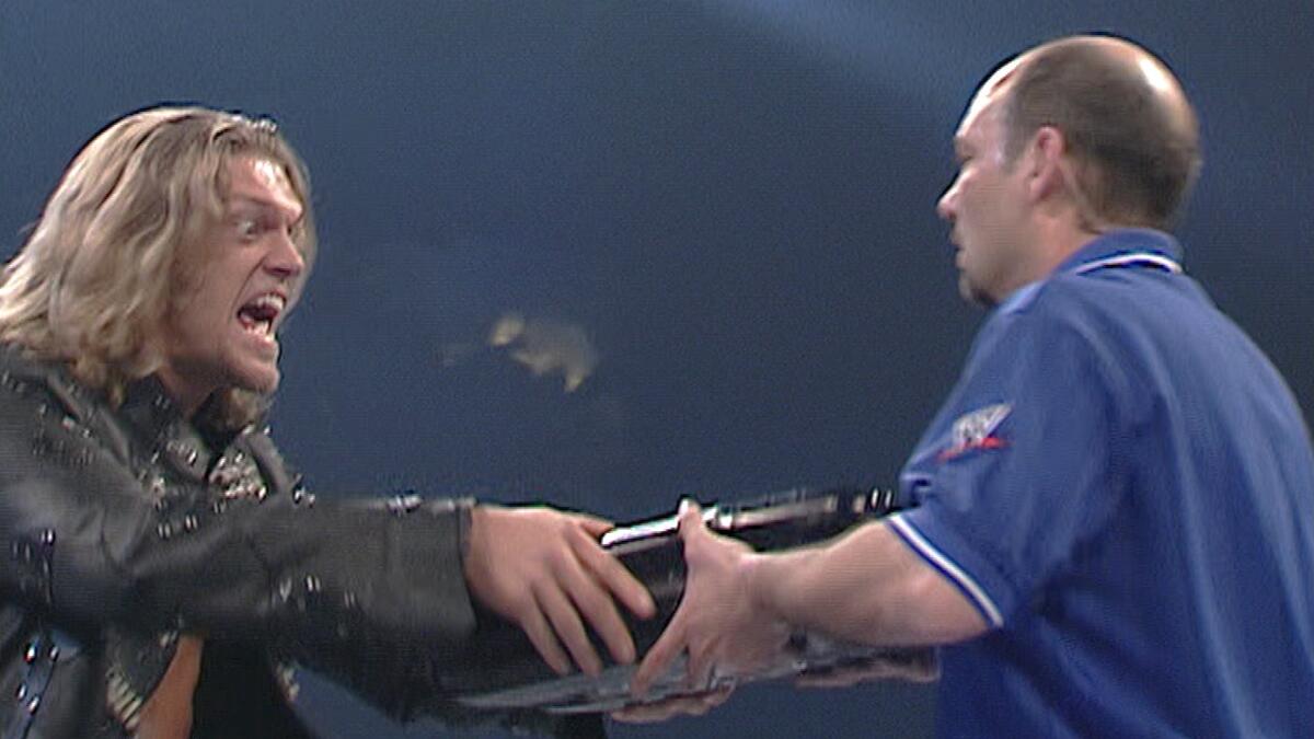 On This Day in 2007: Edge cashed in on The Undertaker and stole the World Heavyweight title